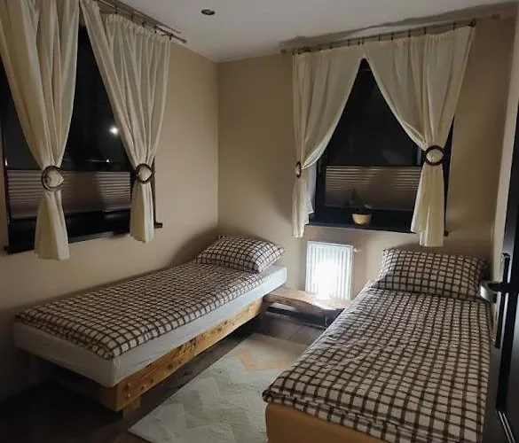 U Hillow Apartment *